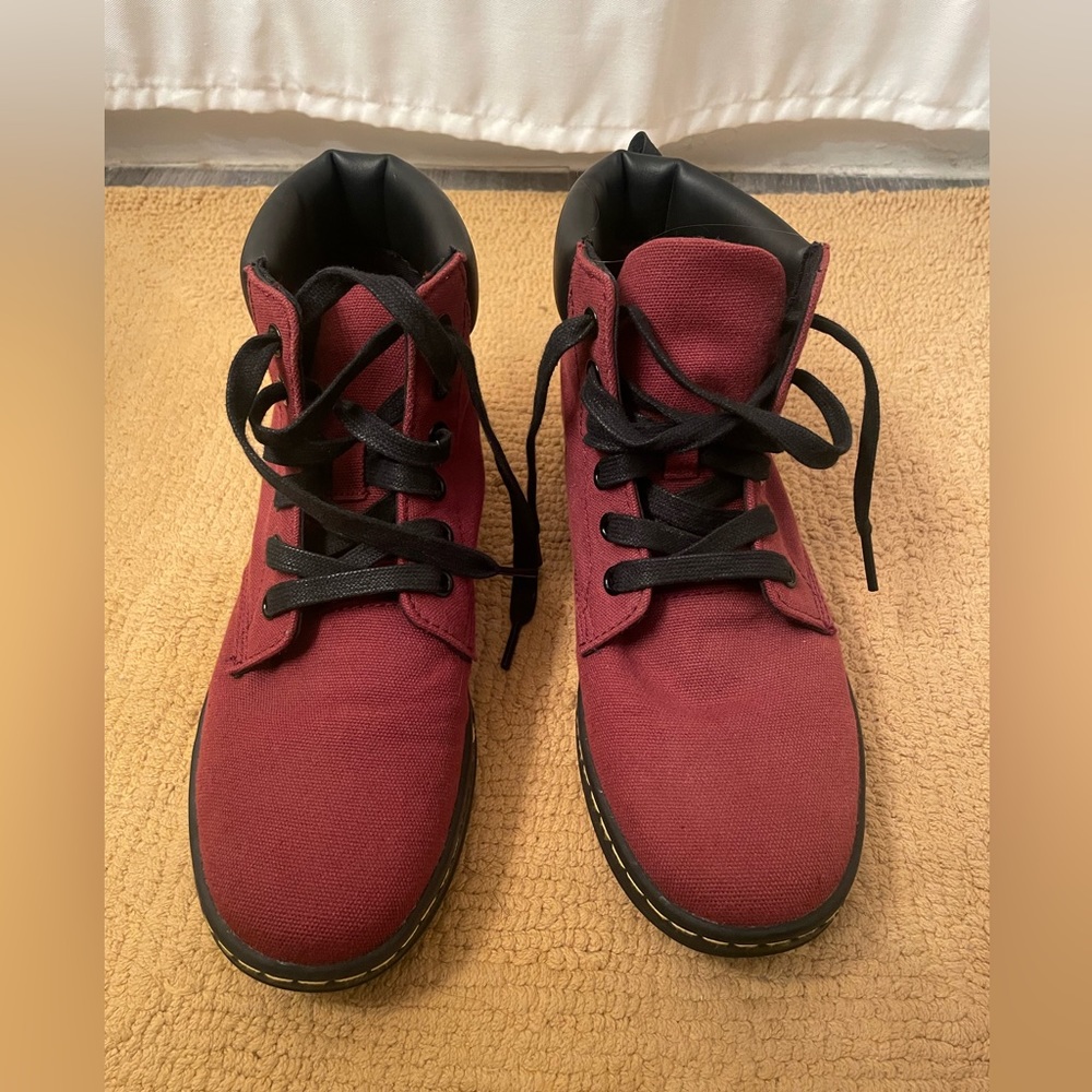 Burgundy red DOC MARTEN shoes- womens 7